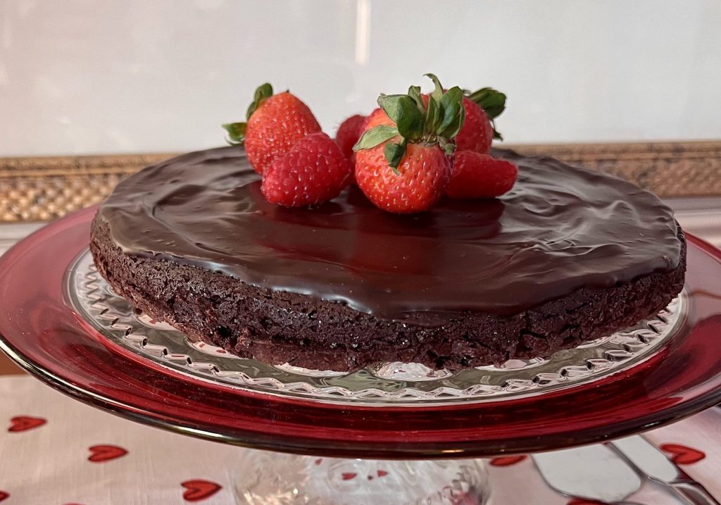 Simple & Decadent Flourless Chocolate&nbsp;Cake
